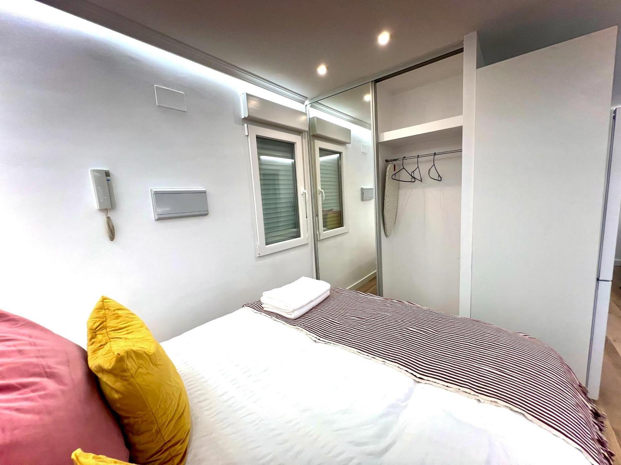Apartment In The Heart Of Madrid-Piso En Malasana Buitenkant foto