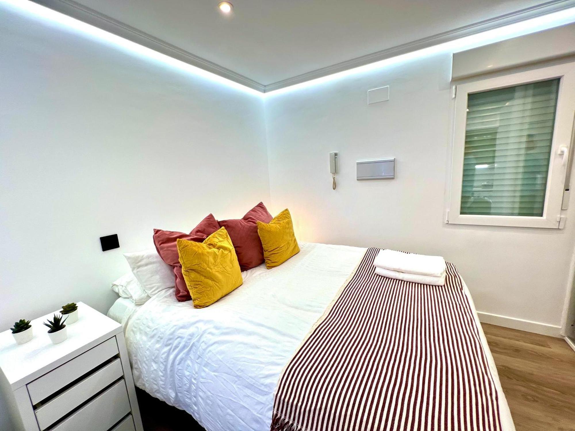 Apartment In The Heart Of Madrid-Piso En Malasana Buitenkant foto