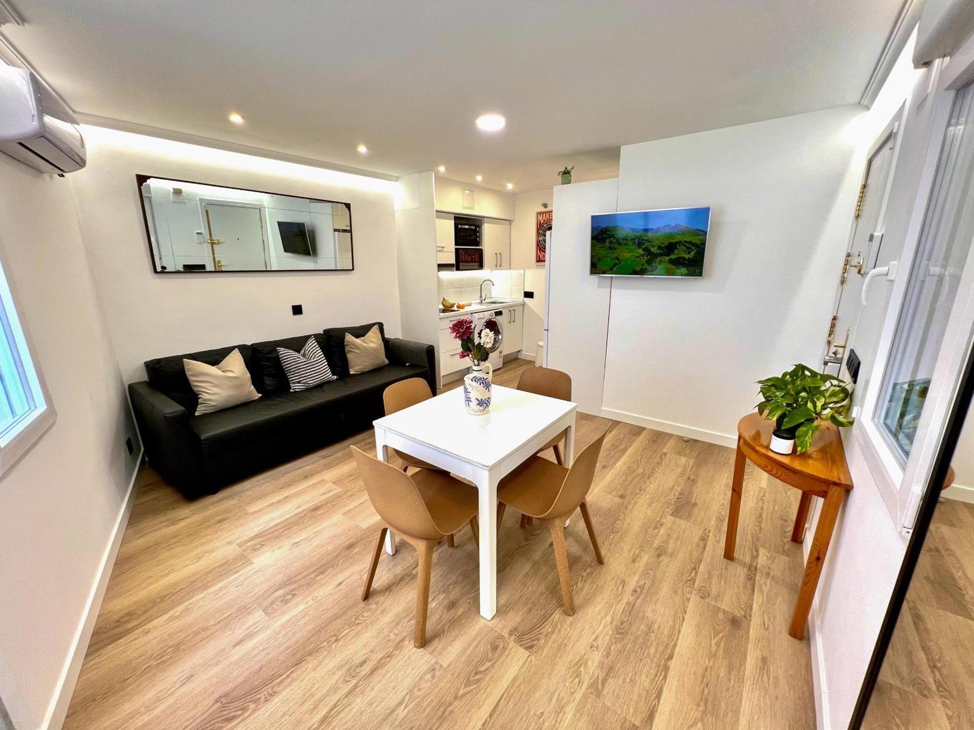 Apartment In The Heart Of Madrid-Piso En Malasana Buitenkant foto